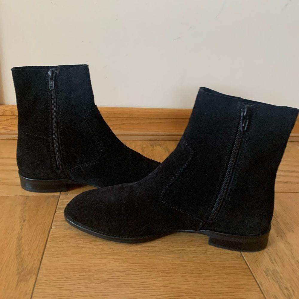 Suede short boots
